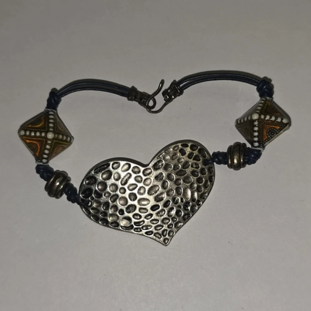 Handmade‎ Silver Heart Bracelet with Beaded Accents